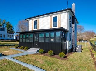 406 5th St, Shenandoah, VA 22849