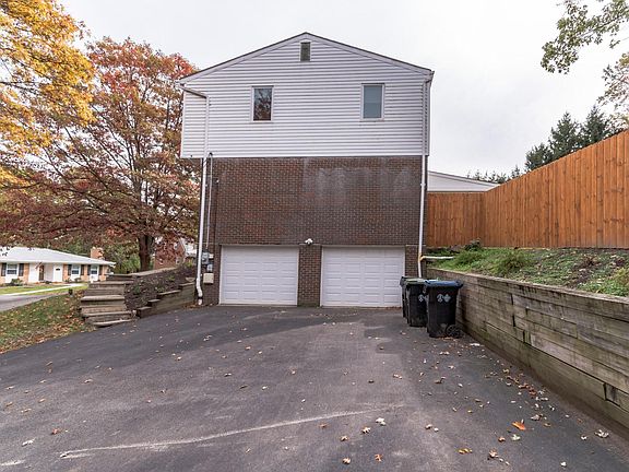 4th image of 8744 E Barkhurst Dr