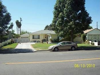 2nd image of 1553 W 16th St