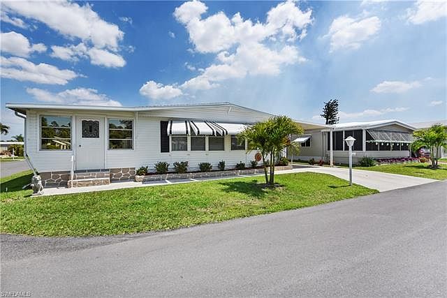 1st image of 119 Queen Palm Dr #119