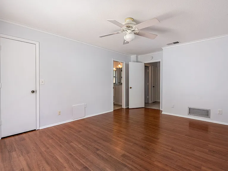 5808 Briarwood Ave — Photo 11