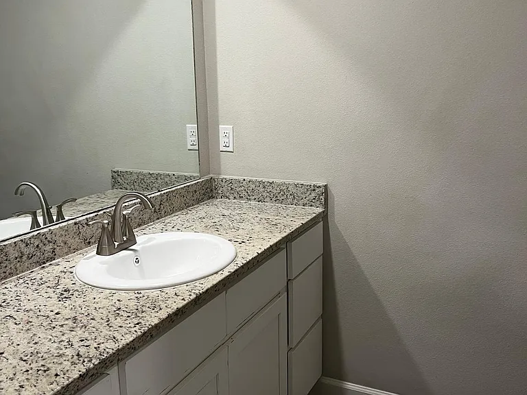 35500 Grovemont Dr — Photo 21