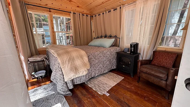 Studio, 450 sqft, $1,500 — Photo 4