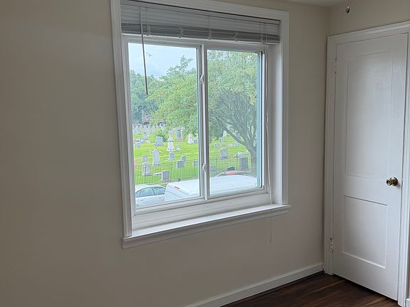 4th image of 3588 Belgrade St