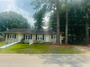 209 W Bridgers Street, Burgaw, NC 28425