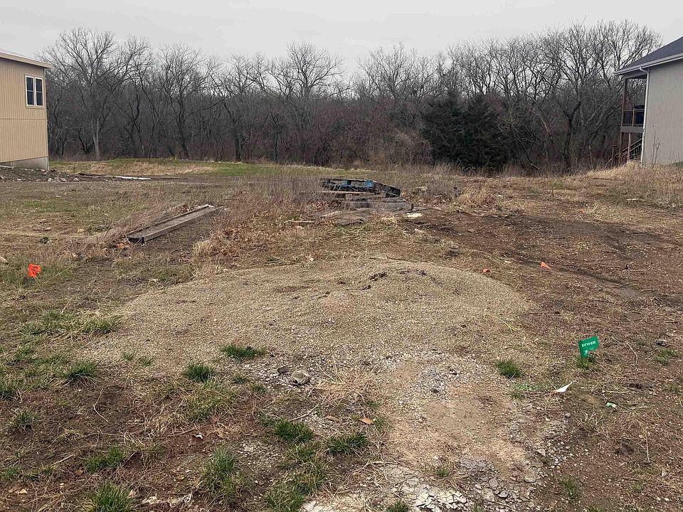 1st image of LOT 7 SW Lakeside Dr