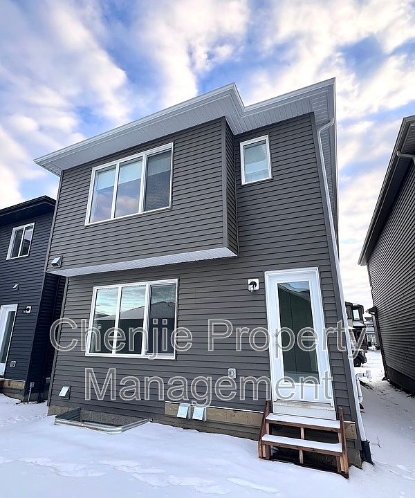 22718 82a Ave NW Edmonton AB | Zillow