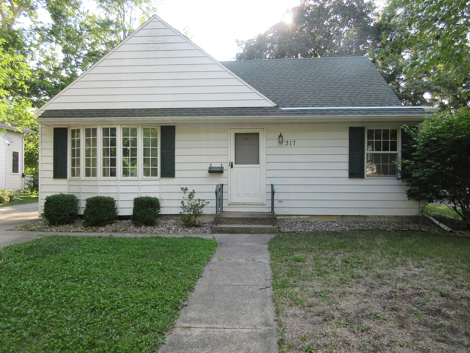 4 bed, 1470 sqft, $1,800 — Photo 2