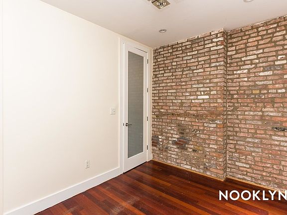 4th image of 1013 Pacific St #2RIGHT