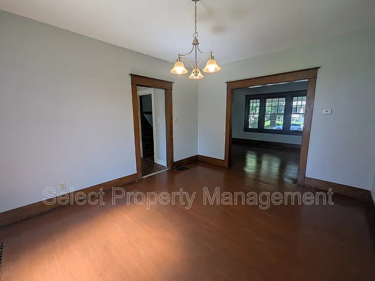2526 Hoagland Ave — Photo 7