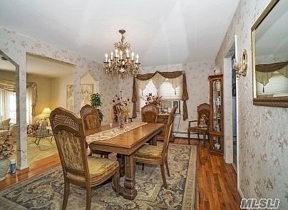 3rd image of 25 Gaynor Ave