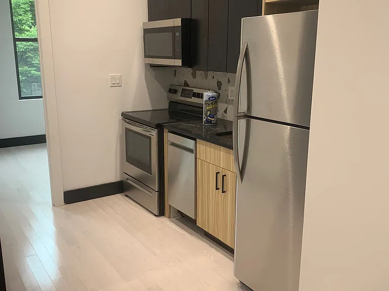 314 Harman St #2R — Photo 5