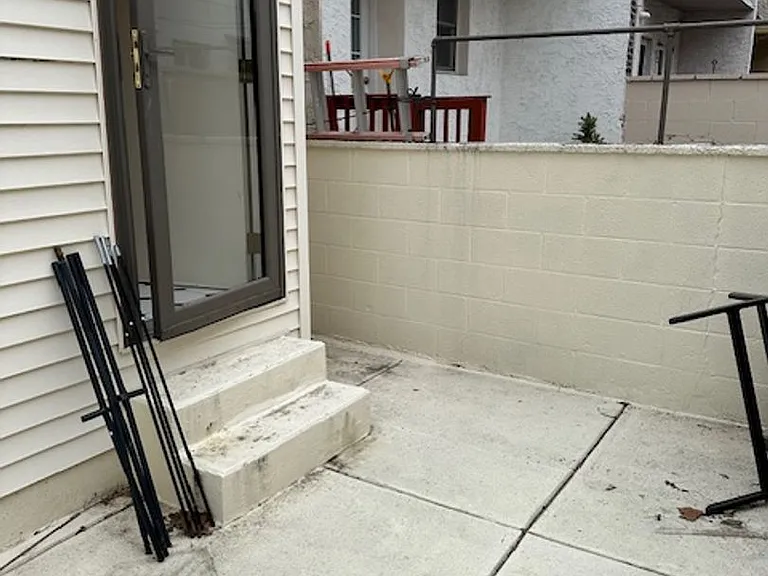 2441 S Woodstock St — Photo 29