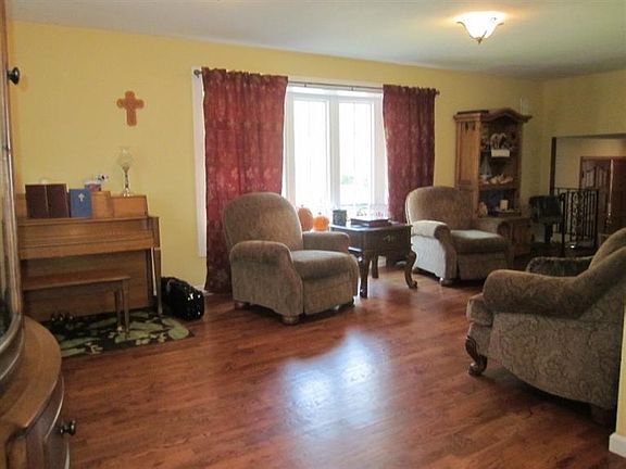 5th image of 2403 Lincoln Dr