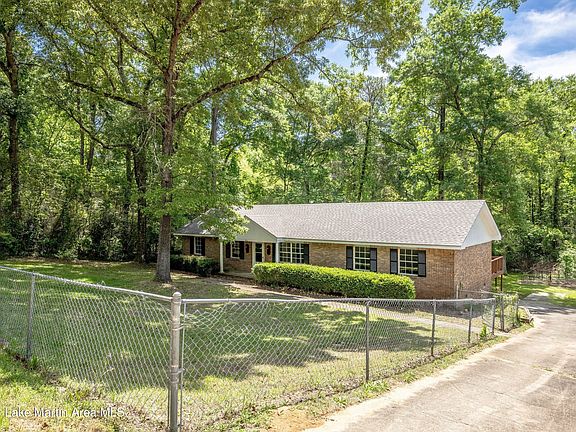 2nd image of 818 Godwin Rd