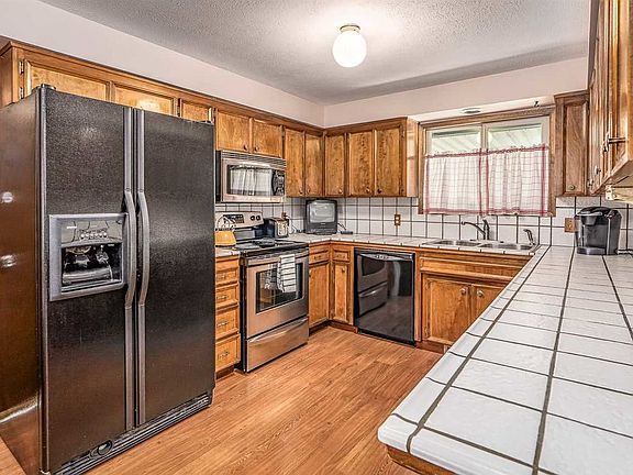 3rd image of 12024 N Normandie St