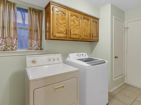 421 Pebblecreek Dr, Garland, TX 75040