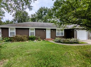 2940 E Hawkins St, Springfield, MO 65804
