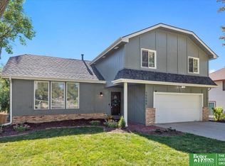 15505 Arbor St, Omaha, NE 68144