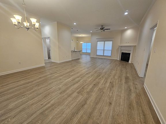 3rd image of 9764 Meadow Creek Dr
