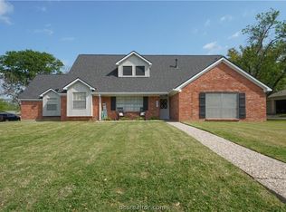 3501 Tanglewood Dr, Bryan, TX 77802