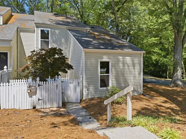 2620 Meadowlawn Dr SE, Marietta, GA 30067