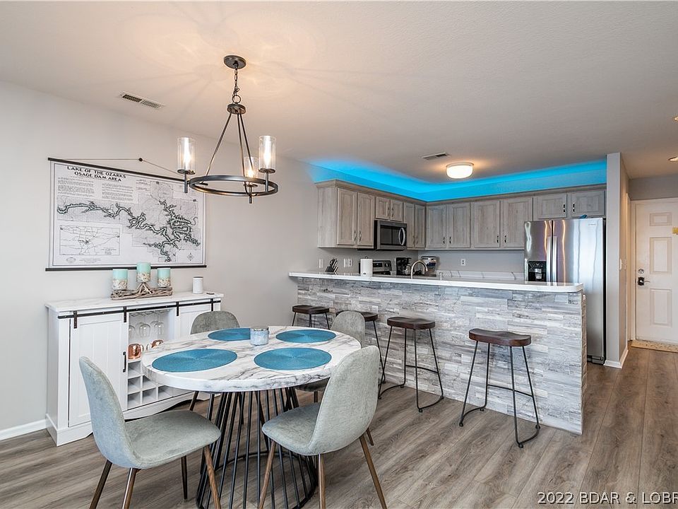 1st image of 4897 Bridgepointe Dr Unit 412