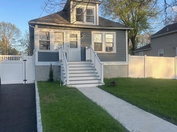 1853 W 5th St, Piscataway, NJ 08854