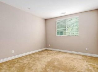 1584 N Marengo Ave, Pasadena, CA 91103