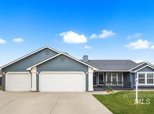 2352 E Meadow Wood Dr, Meridian, ID 83646