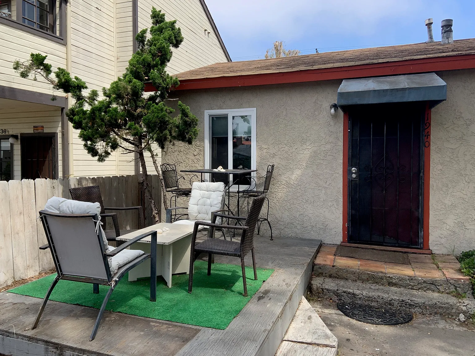 2 bed, 600 sqft, $2,900 — Photo 1