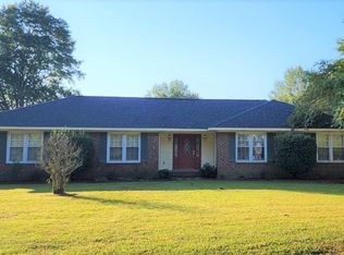 135 Planters Dr, Sumter, SC 29154