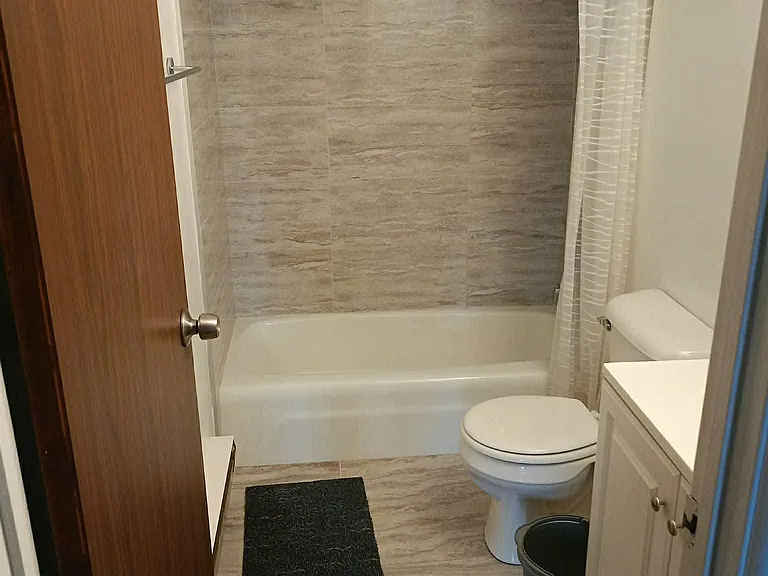 527 N Quentin Rd #409 — Photo 2