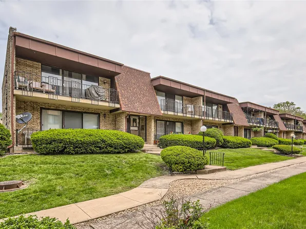 9111 S Roberts Rd APT 5D, Hickory Hills, IL 60457