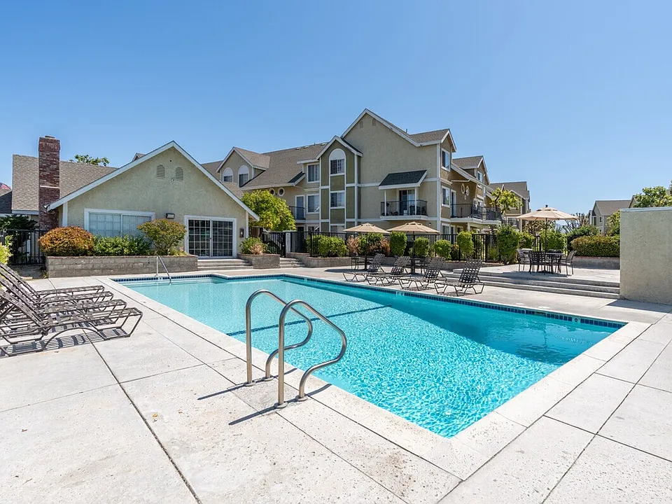 Sierra Canyon Apartments