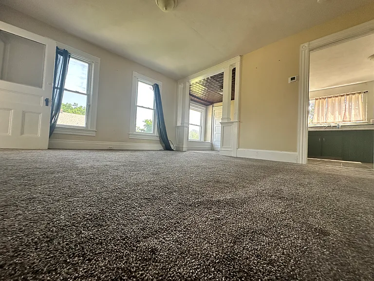 565 Thompson St #B — Photo 6
