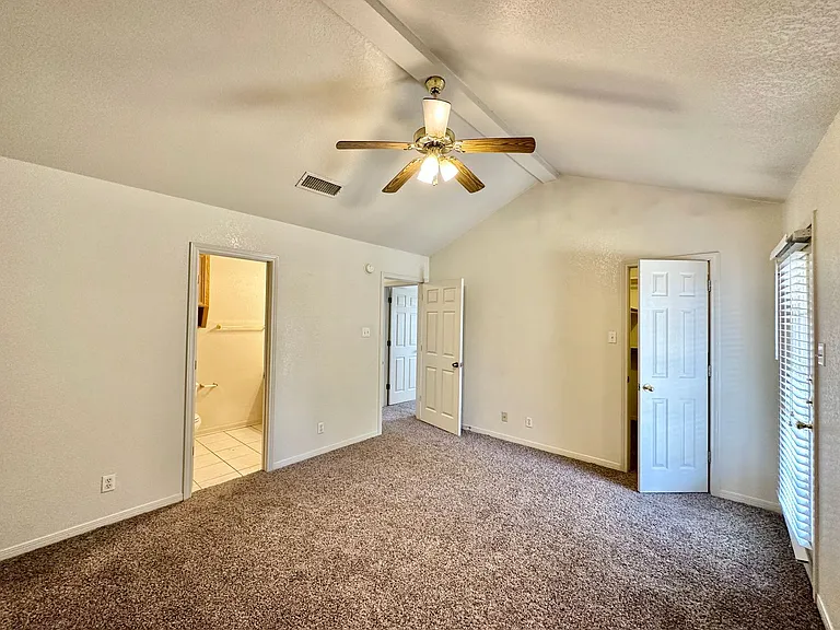 5206 Daybreak Dr — Photo 20