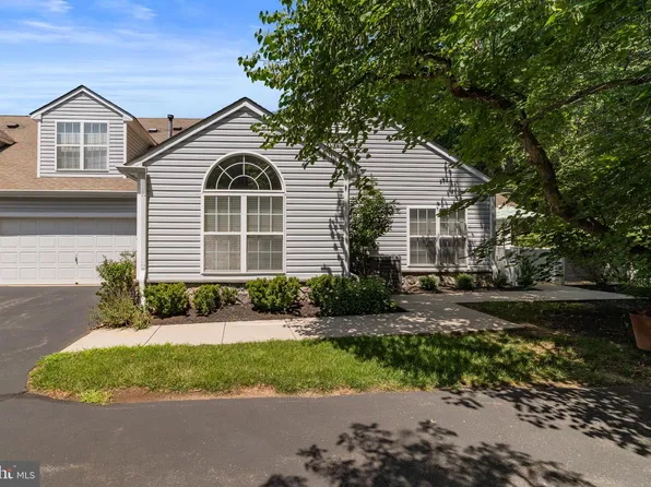 313 Federal Point Blvd, Lawrence Township, NJ 08648