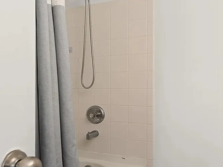809 Benton Ave — Photo 10