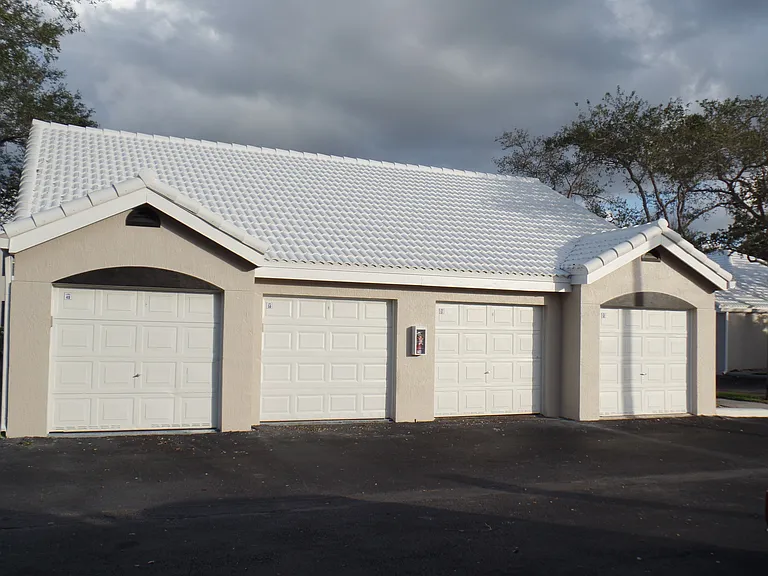 2851 N Oakland Forest Dr #111 — Photo 46