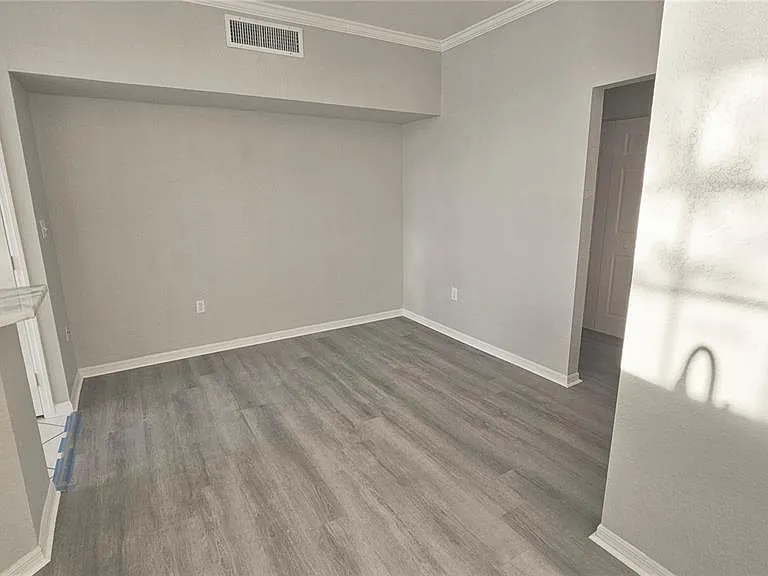 9018 Lake Chase Island Way #9018 — Photo 4