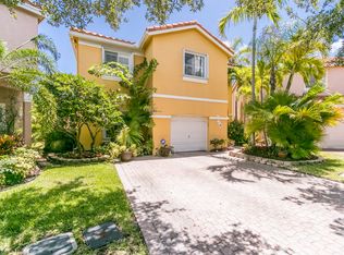 1506 E Lake Ct, Hollywood, FL 33020