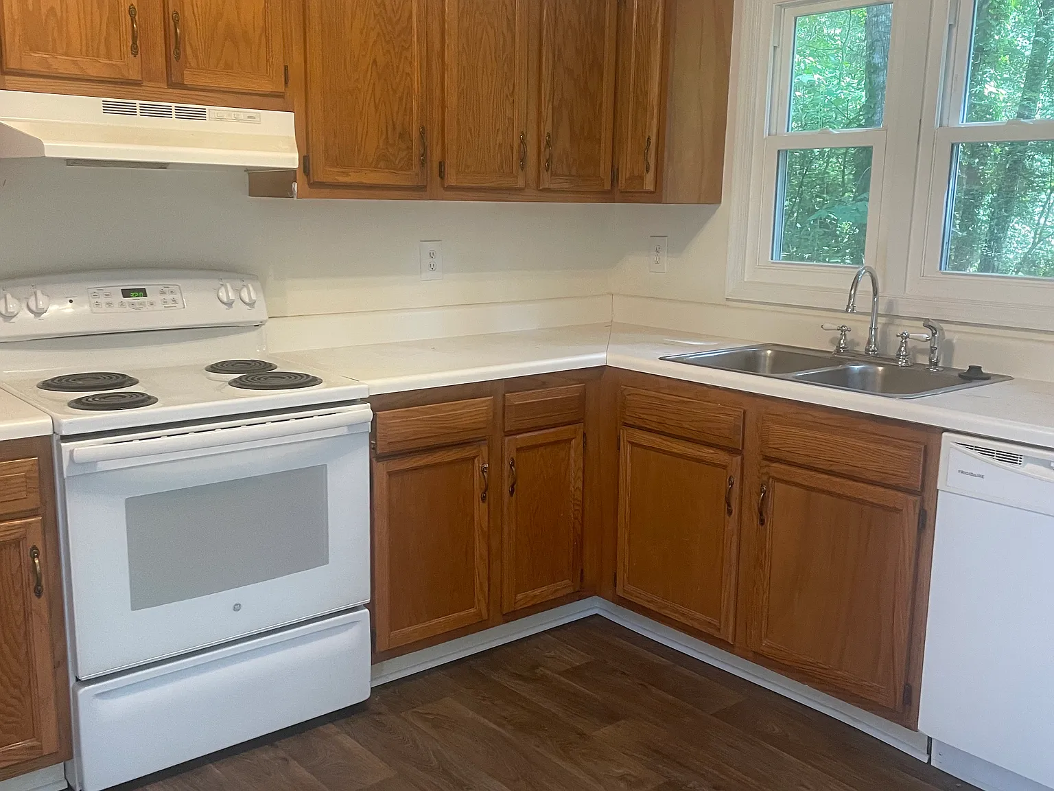 3 bed, 2.5 bath, 1522 sqft, $2,175 — Photo 3