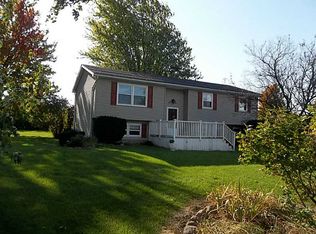 12093 Middle Rd, North East, PA 16428