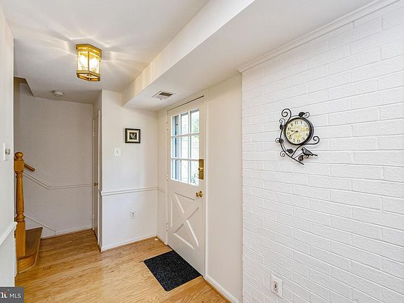 4th image of 4425 Longworthe Sq