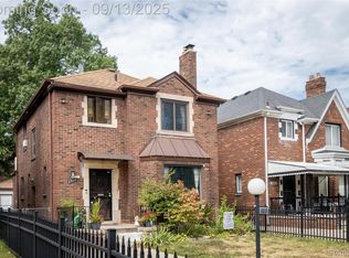 18019 Santa Barbara Dr, Detroit, MI