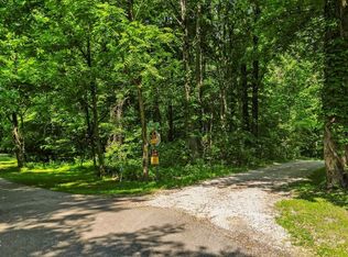 1 Skyway Ct, Martinsville, IN 46151