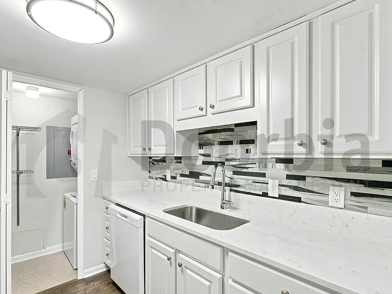 2912 Saint Johns Ave #18 — Photo 7