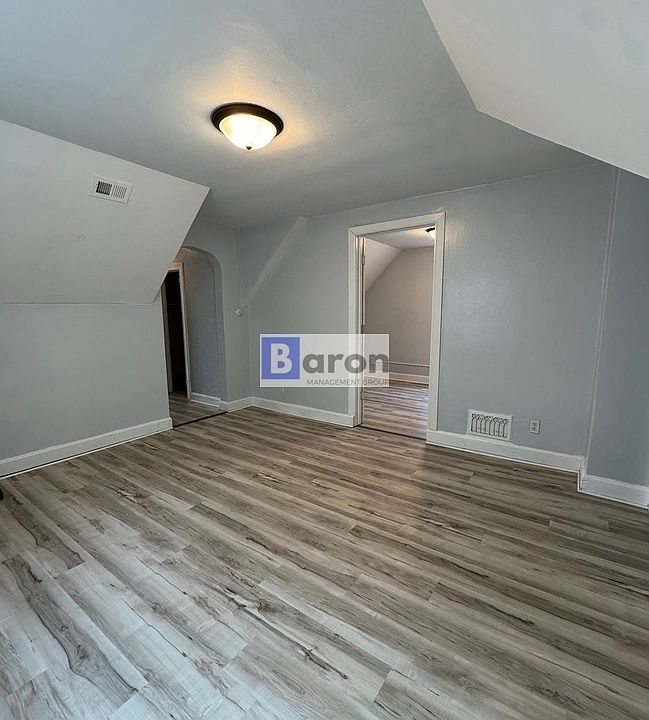 1st image of 1614 Sibley Ave #2