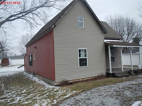 3rd image of 604 E Bennett St
